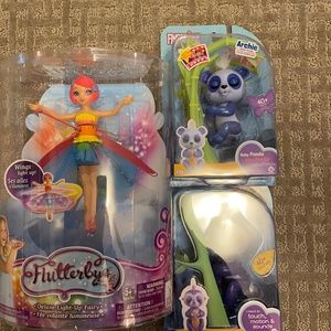 Lot of three toys
